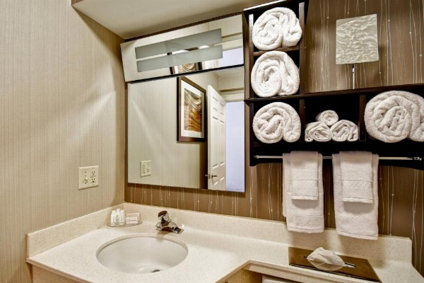 Courtyard by Marriott Cape Cod Hyannis image 10